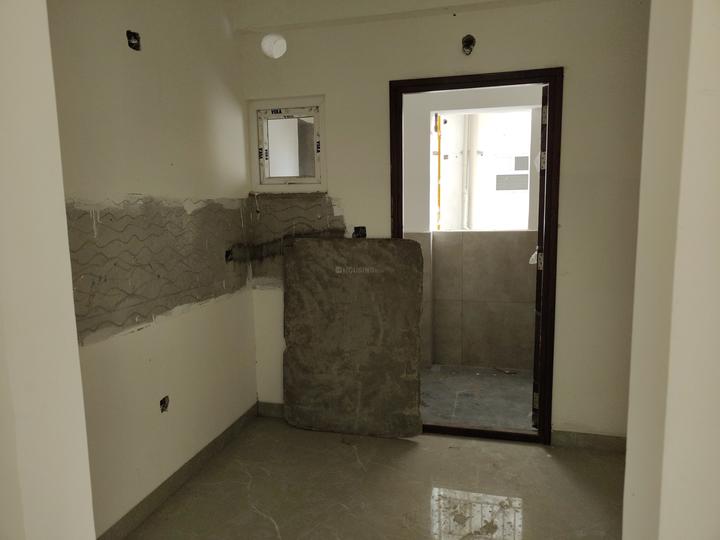 Hallmark Skyrena Main Image 1