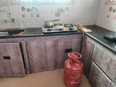 Kitchen Image of 950 Sq.ft 2 BHK Apartment / Flat for rent in Tambaram Chennai for Rs. 18000