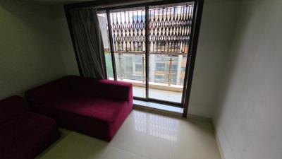 Living Room Image of 1400 Sq.ft 3 BHK Apartment / Flat for rent in Ekta Meadows, Borivali East Mumbai for Rs. 110000