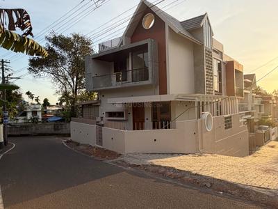 Image of 3094 Sq.ft 4 BHK Independent House for sale in Kakkanad, Kochi for Rs. 16800000