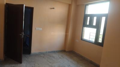 Living Room Image of 650 Sq.ft 1 BHK Apartment / Flat for rent in Shiv Homes 1, Noida Extension Greater Noida for Rs. 9000