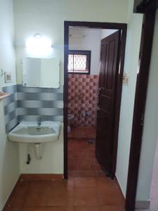 Bathroom Image of 1320 Sq.ft 2 BHK Independent House for rent in Anna Nagar West Chennai for Rs. 26000