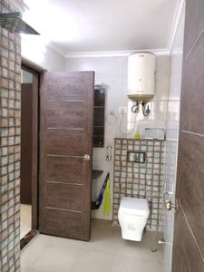 Common Bathroom Image of 2000 Sq.ft 4 BHK Apartment / Flat for sale in Kamakshi Apartment, Sector 6 Dwarka New Delhi for Rs. 35000000