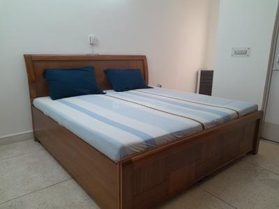 Bedroom Image of 1125 Sq.ft 2 BHK Builder Floor for rent in East Of Kailash New Delhi for Rs. 68000