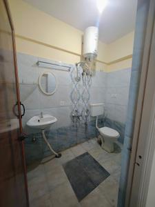 Bathroom Image of 1300 Sq.ft 3 BHK Apartment / Flat for rent in Padmanabhanagar Bengaluru for Rs. 25000