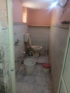 Bathroom Image of 450 Sq.ft 1 RK Builder Floor for rent in Malka Ganj New Delhi for Rs. 14000