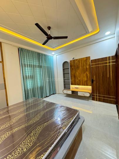 Gandhipath west Main Image 1