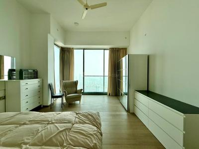 Bedroom Image of 2800 Sq.ft 4 BHK Apartment / Flat for sale in Rustomjee Crown, Prabhadevi Mumbai for Rs. 190000000