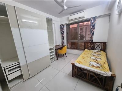 Bedroom Image of 2700 Sq.ft 4 BHK Apartment / Flat for rent in Earth Elegance, Bodakdev Ahmedabad for Rs. 100000