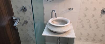 Bathroom Image of 2000 Sq.ft 3.5 BHK Apartment / Flat for rent in Goel Ganga Melrose, Ghorpadi Pune for Rs. 75000