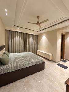 Bedroom Image of 1600 Sq.ft 3 BHK Builder Floor for rent in HUDA Plot Sector 42, Sector 42 Gurgaon for Rs. 100000