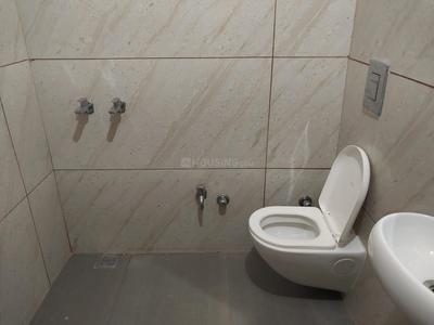 Bathroom Image of 800 Sq.ft 1 BHK Apartment / Flat for rent in Sector 4 Rewari for Rs. 9500