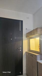 Bathroom Image of 655 Sq.ft 1 BHK Apartment / Flat for rent in Hiranandani Glen Classic, Devinagar Bengaluru for Rs. 40000