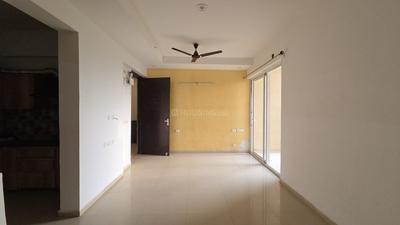 Living Room Image of 910 Sq.ft 2.5 BHK Apartment / Flat for sale in Prateek Grand City, Siddharth Vihar Ghaziabad for Rs. 11100000
