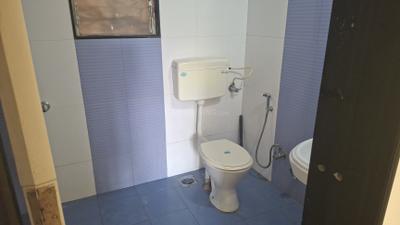 GK Dwarka Lords Bathroom One 3