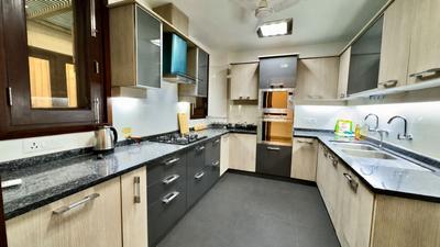 Kitchen Image of 5001 Sq.ft 4 BHK Apartment / Flat for rent in Hauz Khas New Delhi for Rs. 350000