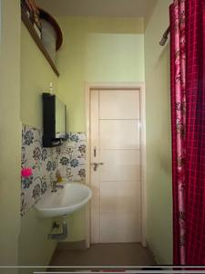Bathroom Image of 720 Sq.ft 2 BHK Builder Floor for rent in Hebbal Bengaluru for Rs. 17000