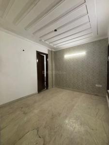 Bedroom Image of 1100 Sq.ft 3 BHK Builder Floor for sale in Ramesh Nagar New Delhi for Rs. 13000000