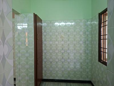 Bathroom Image of 780 Sq.ft 2 BHK Apartment / Flat for rent in Ramapuram Chennai for Rs. 21000