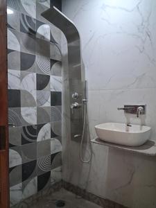 Bedroom One Image of 950 Sq.ft 2 BHK Apartment / Flat for sale in Capital Hometech Pride 2, Sector 73 Noida for Rs. 3810000