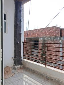 Bedroom Two Image of 1050 Sq.ft 2 BHK Apartment / Flat for sale in Sector 73 Noida for Rs. 3900000
