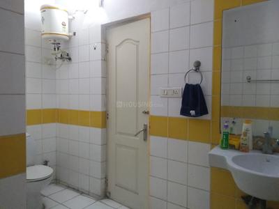 Bathroom Image of 3000 Sq.ft 3.5 BHK Independent House for sale in Delta II Greater Noida for Rs. 42500000