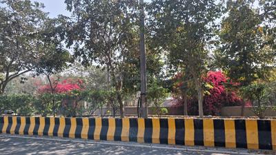 Image of 240 Sq.ft Residential Plot / Land for sale in Sector 44, Noida for Rs. 98400000