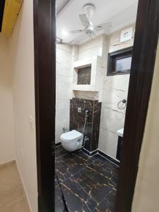 Bathroom Image of 1400 Sq.ft 3 BHK Builder Floor for sale in Rajouri Garden New Delhi for Rs. 20500000