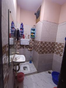Bathroom Image of 407 Sq.ft 1 BHK Apartment / Flat for sale in Rajendra Nagar Ghaziabad for Rs. 1500000