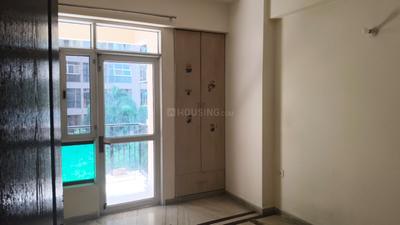 Bedroom Image of 1655 Sq.ft 3 BHK Apartment / Flat for rent in Prateek The Royal Cliff, Crossings Republik Ghaziabad for Rs. 25000
