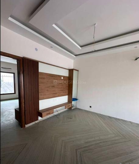 Channi Himmat Bedroom 1