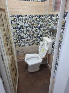 Bathroom Image of 800 Sq.ft 2 BHK Apartment / Flat for sale in Sinthi Kolkata for Rs. 4500000