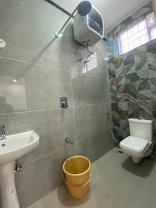 Bathroom Image of 1300 Sq.ft 2 BHK Builder Floor for rent in Jayanagar Bengaluru for Rs. 65000