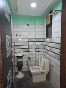 Bathroom Image of 900 Sq.ft 2 BHK Independent House for rent in Molarband Extension New Delhi for Rs. 24000