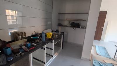 Kitchen Image of 1014 Sq.ft 3 BHK Apartment / Flat for rent in Shivanta Rigel, Tragad Ahmedabad for Rs. 25000