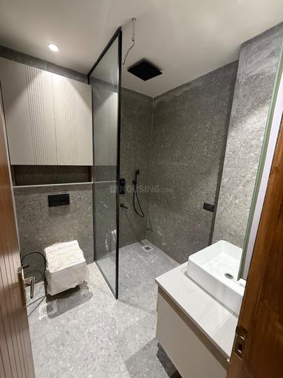 Sector 40 Bathroom 1