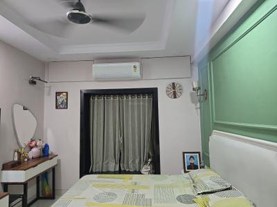 Bedroom Image of 811 Sq.ft 2 BHK Apartment / Flat for sale in Golden Arcade, Sion Mumbai for Rs. 18000000