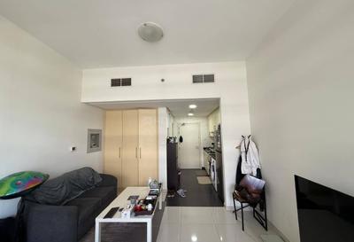 Hall Image of 451 Sq.ft Studio Apartment / Flat for sale in Mudon Dubai for Rs. 18200000