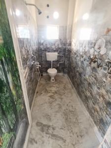 Bathroom Image of 750 Sq.ft 2 BHK Apartment / Flat for sale in Tollygunge Kolkata for Rs. 2400000