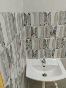 Bathroom Image of 1300 Sq.ft 2 BHK Independent House for rent in Guramba Lucknow for Rs. 13000