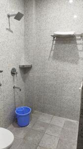 Bathroom Image of 950 Sq.ft 1 RK Apartment / Flat for rent in Tonk Road Jaipur for Rs. 12500