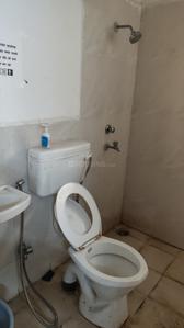 Bathroom Image of 1300 Sq.ft 1 RK Apartment / Flat for rent in Unihomes, Kolar Road Bhopal for Rs. 9000