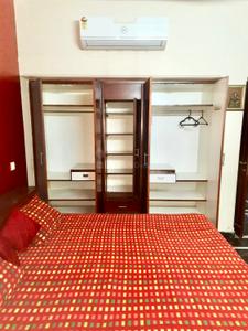 Bedroom Image of 1000 Sq.ft 1 BHK Apartment / Flat for rent in Greater Kailash II New Delhi for Rs. 32000
