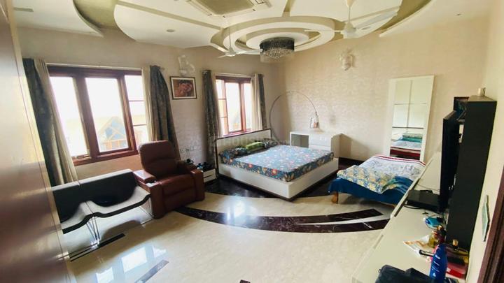 Jubilee Hills Main Image 1