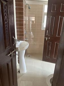 Bathroom Image of 1550 Sq.ft 3.5 BHK Apartment / Flat for sale in Amrapali Zodiac, Sector 120 Noida for Rs. 14000000