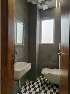 Common Bathroom Image of 1875 Sq.ft 4 BHK Builder Floor for sale in Indirapuram Ghaziabad for Rs. 24500000