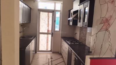 Kitchen Image of 1655 Sq.ft 3 BHK Apartment / Flat for rent in Prateek The Royal Cliff, Crossings Republik Ghaziabad for Rs. 25000
