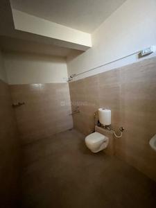 Bathroom Image of 1600 Sq.ft 4 BHK Duplex for rent in Aditya Mansions, Bagmugaliya Bhopal for Rs. 25000