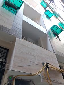 Building Image of 900 Sq.ft 3 BHK Builder Floor for sale in Paschim Vihar New Delhi for Rs. 21500000