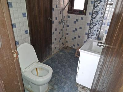 Bathroom Image of 1155 Sq.ft 2 BHK Apartment / Flat for sale in SKB Gold Coast 24, Chipiyana Buzurg Ghaziabad for Rs. 8200000